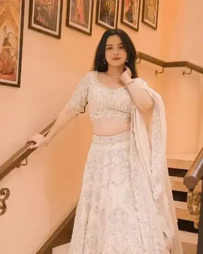 Escort Girgaon